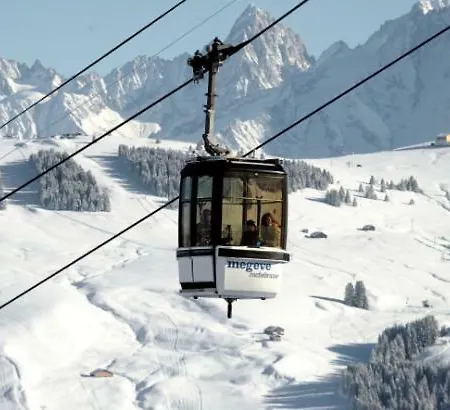 Apartment Hameau Des Pistes - Ski-in And Ski-out