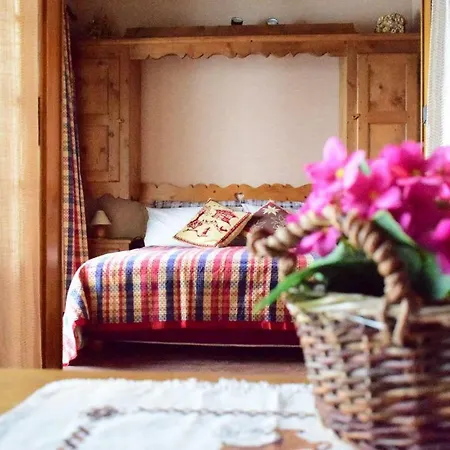 Hameau Des Pistes - Ski-in And Ski-out Apartment